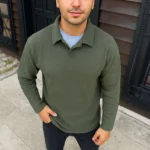 سويت شيرت رجالي مضلع من الصوف - ياقة بولو بدون أزرار، قصة فضفاضة، قماش صوف سميك، أنيق للشتاء والربيع - كاكي