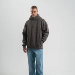 قميص سويت شيرت بأكمام طويلة بقلنسوة مطرز ومغسول للجنسين - مدخن