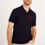 تي شيرت مطبوع من البيكيه بياقة بأزرار